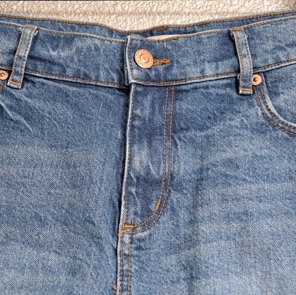 Loft Blue Denim Jean Shorts Size 2 - Picture 2 of 6